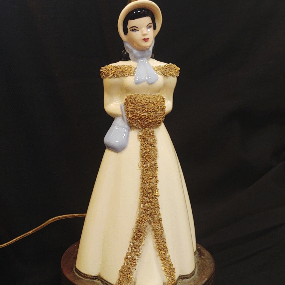 Vintage 1940s Designer Weil Ware California Figural Woman Lamp